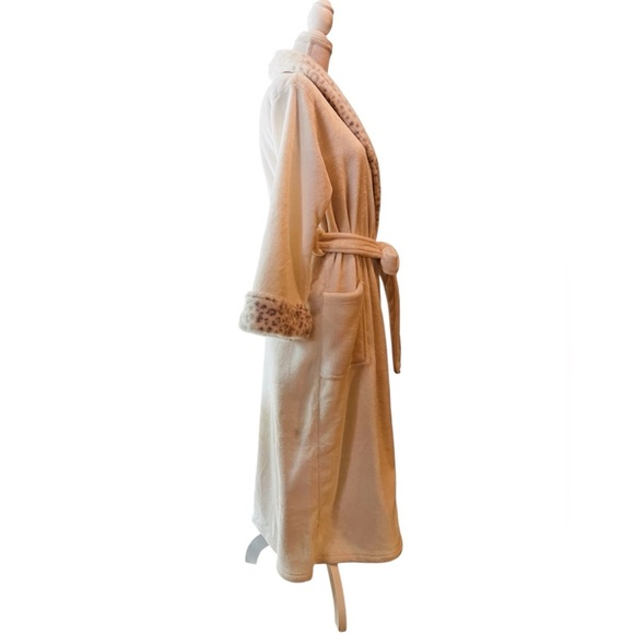 Natori Cream Robe With Leopard Trim in brown,gray and cream Size Large - Picture 5 of 13